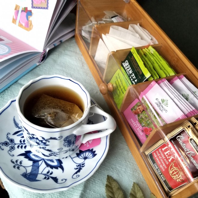 Lipper International 8187 Bamboo Tea Box with Acrylic Cover